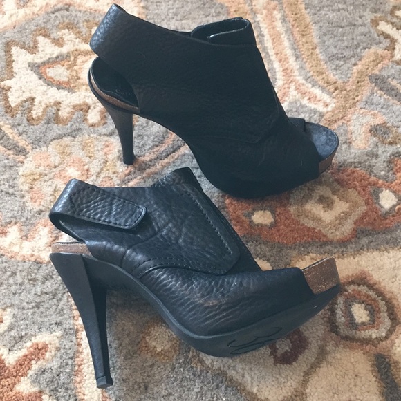 Pedro Garcia Shoes - Pedro Garcia pebble leather slingback sandal